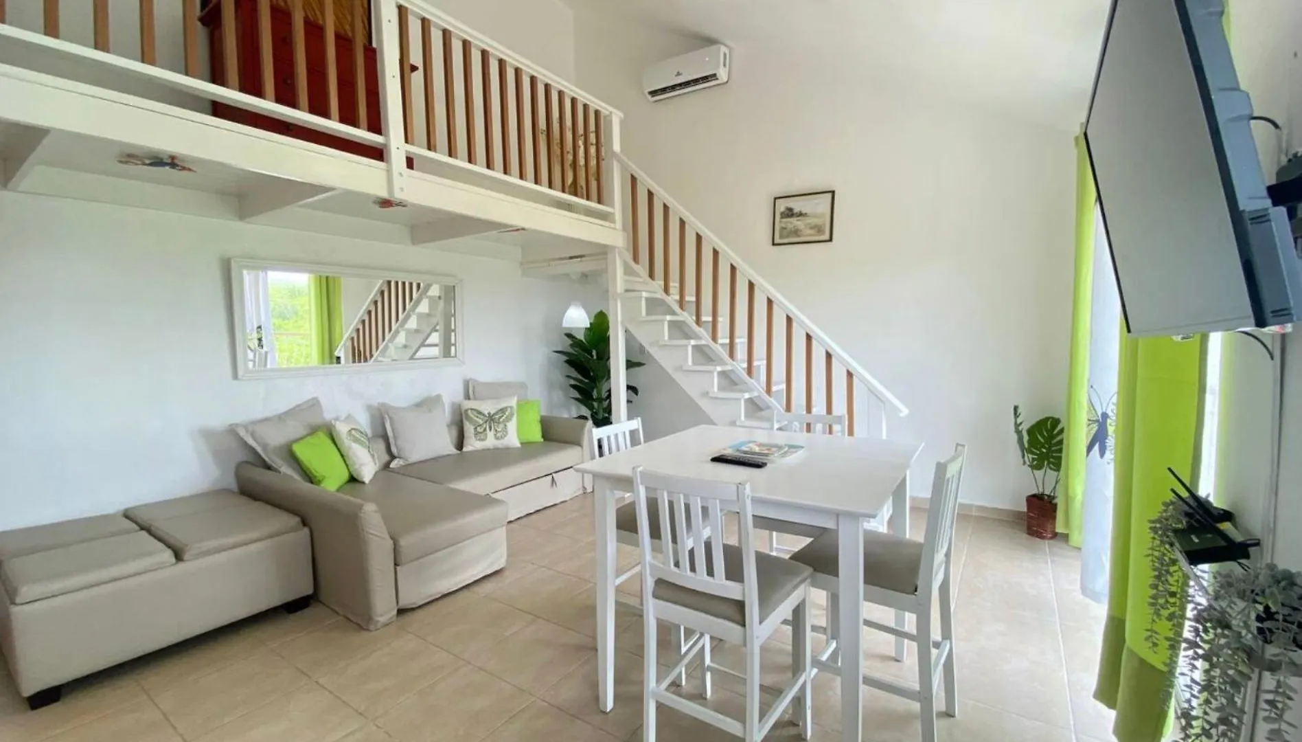 Paradise Suite Cadaques location